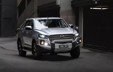 Mazda BT-50 LE 2023.