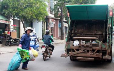 Thành phố Yên Bái sẽ phân loại tại nguồn và thu gom, vận chuyển, xử lý chất thải sinh hoạt sau phân loại từ ngày 20/1/2023.