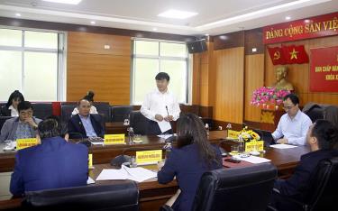 Đồng chí Giàng A Tông - Uỷ viên BTV Tỉnh uỷ, Chủ tịch Uỷ ban MTTQ Việt Nam tỉnh phát biểu tại Hội nghị.
