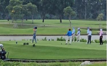 Hình ảnh trong vụ việc phản ánh lãnh đạo Sở NNPTNT tỉnh Bắc Ninh chơi golf trong giờ làm việc. Ảnh: Chụp màn hình