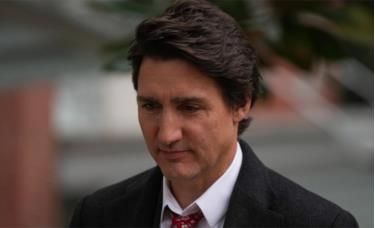 Thủ tướng Canada Justin Trudeau hôm 6-1 tuyên bố từ chức lãnh đạo Đảng Tự do cầm quyền và thủ tướng.