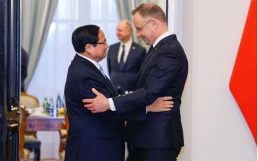 Tổng thống Ba Lan Andrzej Duda đánh giá cao chuyến thăm chính thức của Thủ tướng Chính phủ Phạm Minh Chính; khẳng định Ba Lan luôn coi Việt Nam là đối tác quan trọng nhất ở khu vực Đông Nam Á và mong muốn phát triển quan hệ hợp tác với Việt Nam trên tất cả lĩnh vực.