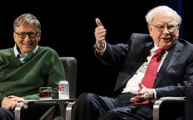 Tỷ phú Bill Gates và huyền thoại đầu tư Warren Buffett