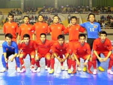 Trong trang phục màu đỏ truyền thống, đội tuyển futsal Việt Nam đã giành chiến thắng trước Philipines với tỷ số 4-1.