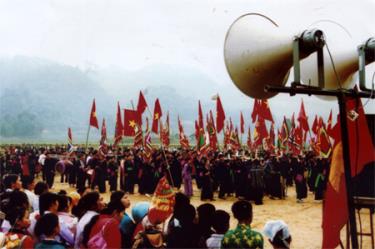 Lễ hội Lồng tồng vào rằm tháng Giêng hàng năm của đồng bào Tày xã Kiên Thành (Trấn Yên). (Ảnh: Thanh Miền)