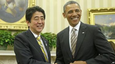 Tổng thống Obama tiếp Thủ tướng Nhật Abe tại Nhà Trắng ngày 22/2.