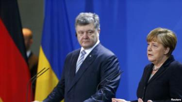 Cuộc họp báo chung của Thủ tướng Đức Angela Merkel (phải) và Tổng thống Ukraine Poroshenko.