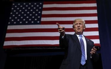 Ông Donald Trump bị chỉ trích vì có thái độ cứng rắn nhằm vào người nhập cư vào Mỹ.
