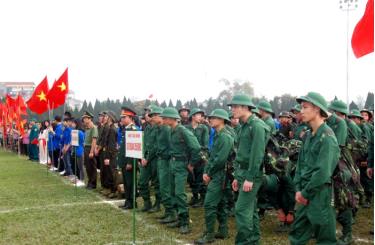 Tân binh thành phố Yên Bái lên đường nhập ngũ năm 2018.