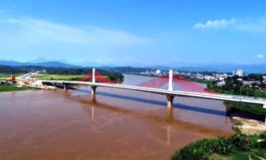 Cầu Bách Lẫm nối đôi bờ sông Hồng qua thành phố dafabet link Bái.