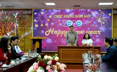 Standing Vice Secretary of the provincial Party Committee Duong Van Thong asked doctors and nurses at Yen Bai general hospital to prepare plans to prevent and cope with the acute respiratory disease caused by nCoV.