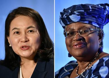Bà Yoo Myung-hee (trái) và bà Ngozi Okonjo-Iweala.