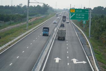 Cao tốc Trung Lương - Mỹ Thuận sẽ đóng cửa từ 0h ngày 11-2 để chủ đầu tư hoàn thiện các hạng mục còn lại trước khi đưa vào hoạt động chính thức.