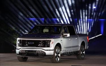 Mẫu xe bán tải F-150 Lightning của Ford được giới thiệu tại buổi lễ ở Dearborn, bang Michigan, Mỹ ngày 19/5/2021. Ảnh tư liệu