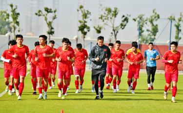 Rạng sáng 26/2, tuyển U20 Việt Nam sẽ di chuyển sang Uzbekistan để tham dự vòng chung kết U20 châu Á 2023.