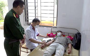 Công tác tuyển quân được triển khai chặt chẽ ngay từ khâu khám tuyển.