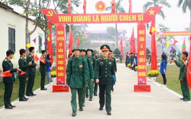 Trung đoàn 174 rộn ràng trong Ngày hội tòng quân đón chiến sĩ mới.