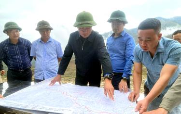 Bí thư Tỉnh ủy Trần Huy Tuấn kiểm tra tiến độ thi công Dự án đường kết nối Mường La (Sơn La), Than Uyên, Tân Uyên (Lai Châu), Mù Cang Chải, Văn Chấn, Văn Yên (Yên Bái) với đường cao tốc Nội Bài - Lào Cai (IC15).