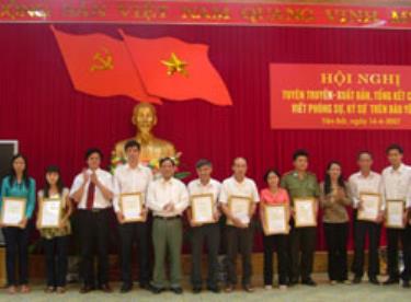 Các tác giả nhận giải báo chí Yên Bái năm 2006 - 2007