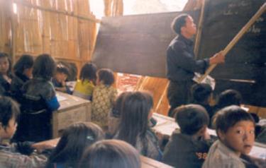 Một lớp học của những em bé dafabet dang nhap Mông ở bản Tà Chơ, xã Kim Nọi, huyện Mù Cang Chải.  (Ảnh: Nguyễn Thúy Mai)