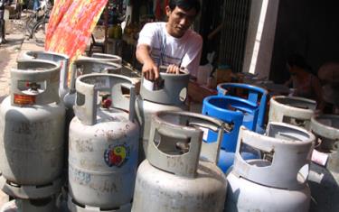 Giá gas tăng tới hơn 30% so với cuối năm 2011 (ảnh minh họa)