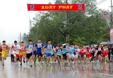 Các vận động viên xuất phát nội dung nam chính