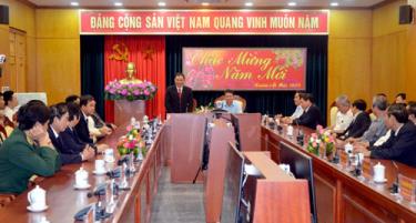 Quang cảnh buổi làm việc