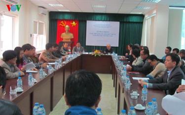Lễ phát động cuộc thi sáng tác mẫu biểu trưng năm APEC 2017 tại Hà Nội.