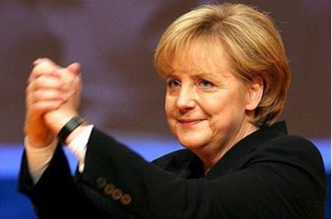 Bà Angela Merkel
