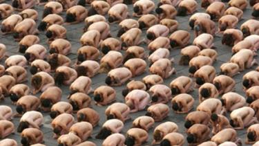 Một bức ảnh khỏa thân vì nghệ thuật của nhiếp ảnh gia người Mỹ Spencer Tunick.