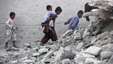 Sau một trận động đất ở Pakistan.