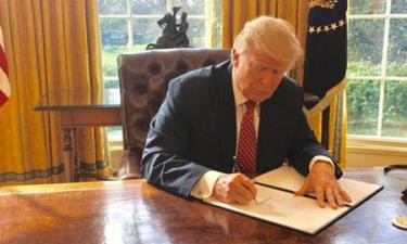 Tổng thống Mỹ Donald Trump ký sắc lệnh hạn chế nhập cảnh sửa đổi.