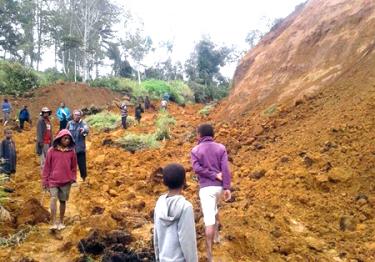 Hiện trường sạt lở đất sau trận động đất ở làng Ekari, Papua New Guinea ngày 27/2.