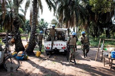 Binh sĩ thuộc MONUSCO làm nhiệm vụ tại khu vực Kamonia, một trong những nơi giao tranh ác liệt nhất ở Kasal, CHDC Congo ngày 24/10/2017.