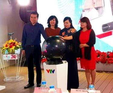 Nhấn nút ra mắt bản tin, chuyên trang chuyên biệt về y tế trên VTV.
