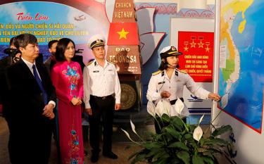 Triển lãm tuyên truyền về biển đảo diễn ra từ ngày 18 đến ngày 21/3.