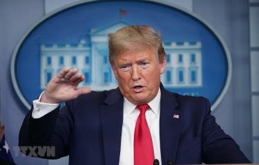 Tổng thống Mỹ Donald Trump phát biểu tại cuộc họp báo ở Nhà Trắng, Washington, DC ngày 24/3/2020.