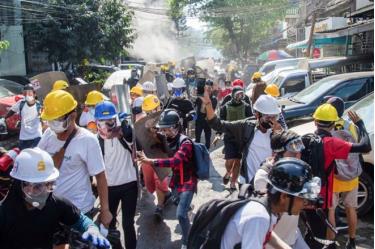 Biểu tình phản đối đảo chính ngày càng gia tăng ở Myanmar.