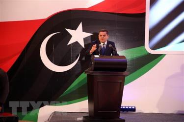 Thủ tướng lâm thời của Libya Abdul Hamid Dbeibah phát biểu trong cuộc họp báo tại Tripoli.