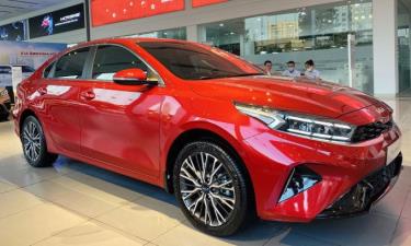 Kia K3 mới tại một đại lý ở Hà Nội