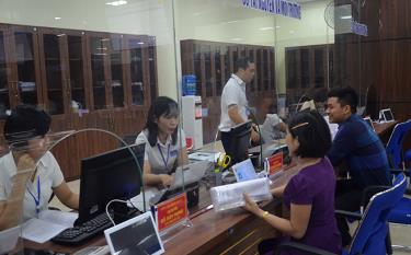 100% thủ tục hành chính được triển khai thực hiện tại 3 cấp chính quyền một cách công khai, minh bạch hướng tới phục vụ người dafabet dang nhap và doanh nghiệp.