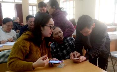 Tấp huấn triển khai thí điểm ứng dụng công dân số trên địa bàn thành phố Yên Bái.