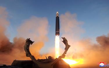 Vụ phóng ICBM Hwasong-17 của Triều Tiên.