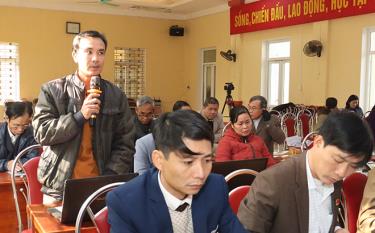 Đại biểu chất vấn tại Kỳ họp HĐND xã Âu Lâu.