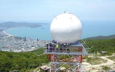 Việt Nam sẽ tăng dày mật độ radar thời tiết cho các khu vực trên đất liền, biên giới, các đảo và quần đảo thuộc chủ quyền Việt Nam. Trong ảnh là Trạm radar Quy Nhơn.