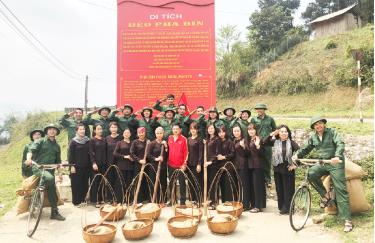 Hội Lữ hành Hà Nội và Câu lạc bộ Du lịch bền vững VGreen liên tục tổ chức các tour du lịch đến Điện Biên.