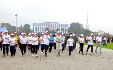 Provincial Leaders and Forces participate in the Olympic Run for Public Health 2024 Launch Ceremony.