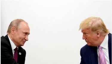 Tổng thống Mỹ Donald Trump và Tổng thống Nga Vladimir Putin.