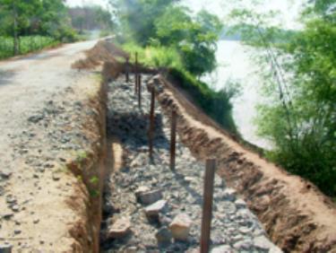 Công trình chống sạt ta luy đường Âu Lâu - Quy Mông huyện Trấn Yên.