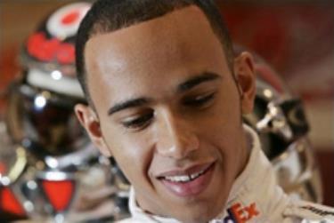 Tham vọng của Lewis Hamilton là VĐTG.